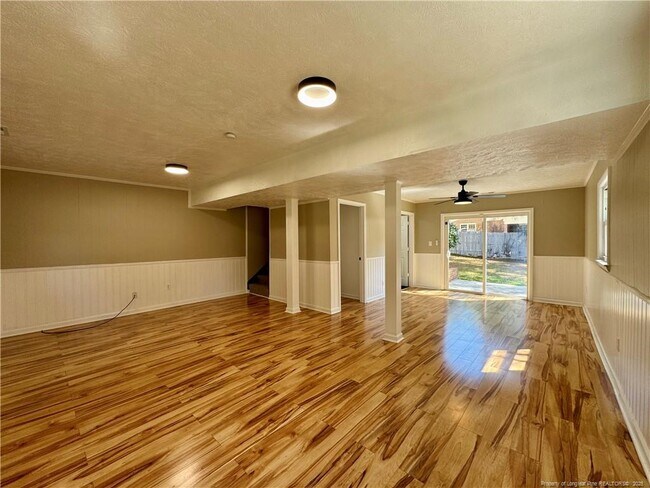 Building Photo - 1089 Torrey Dr