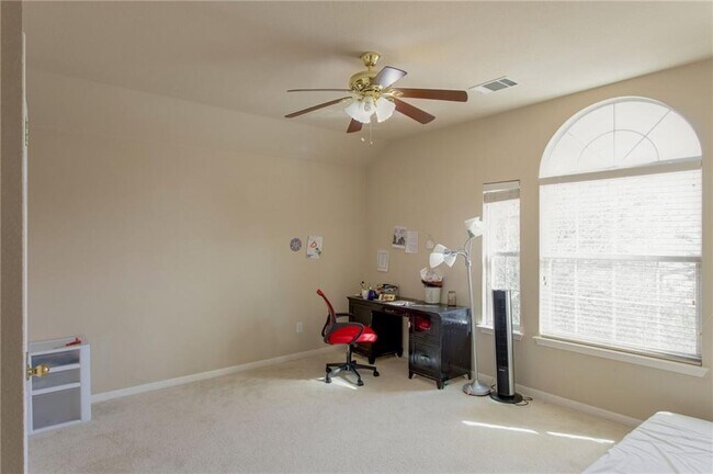 Building Photo - 15709 Belfin Dr