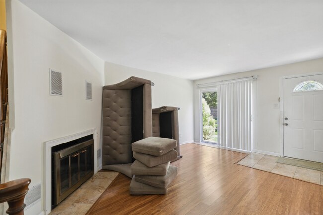 Building Photo - 9001 Ridge Ave