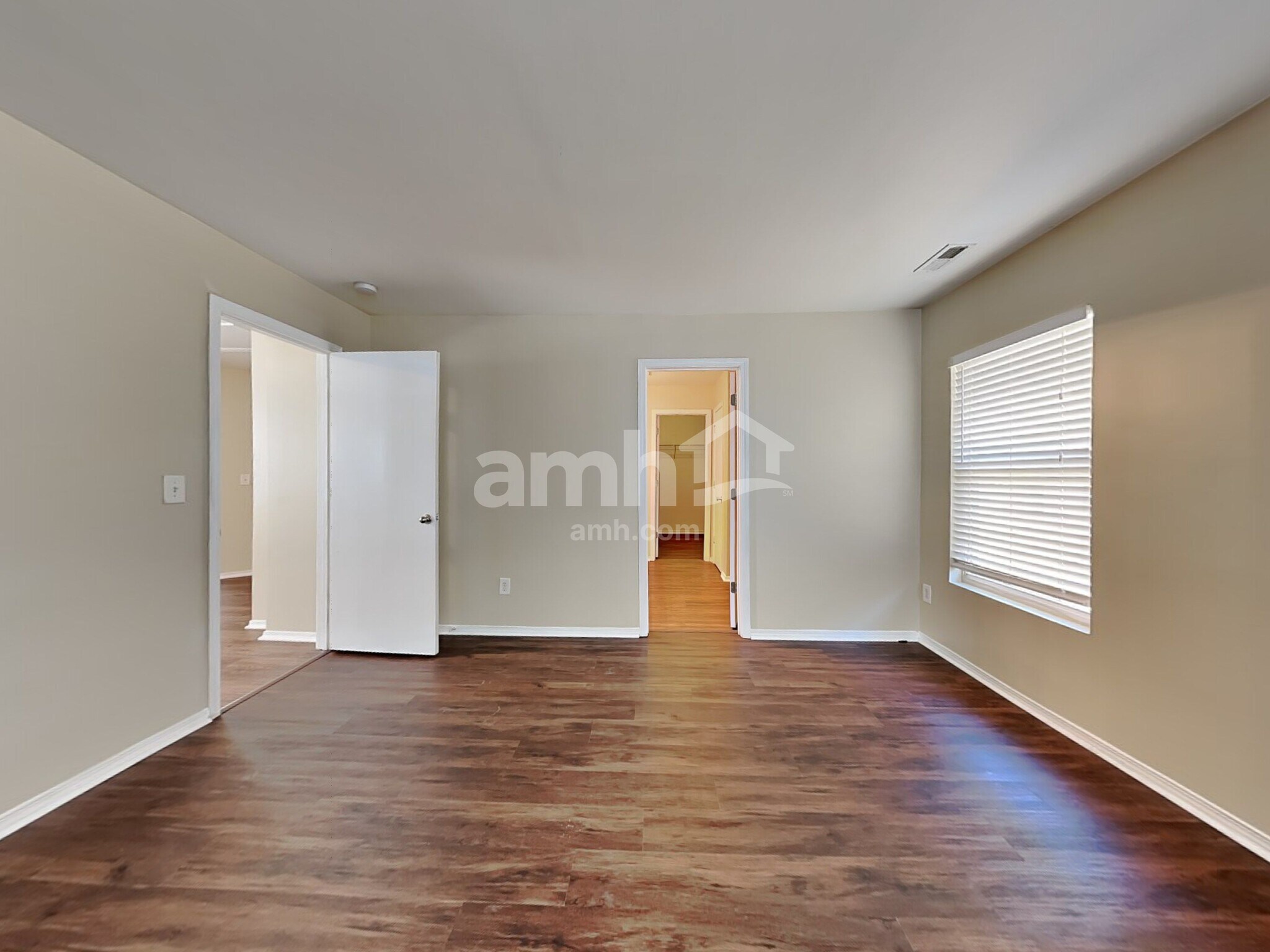 Building Photo - 503 Ravenstone Ln