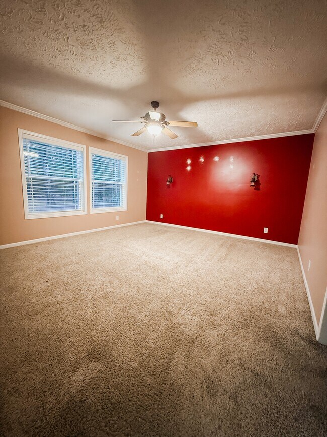 Building Photo - 106 Dolly Dr