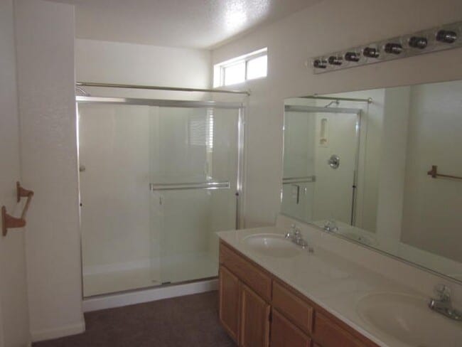 Building Photo - 221 Ali Ct