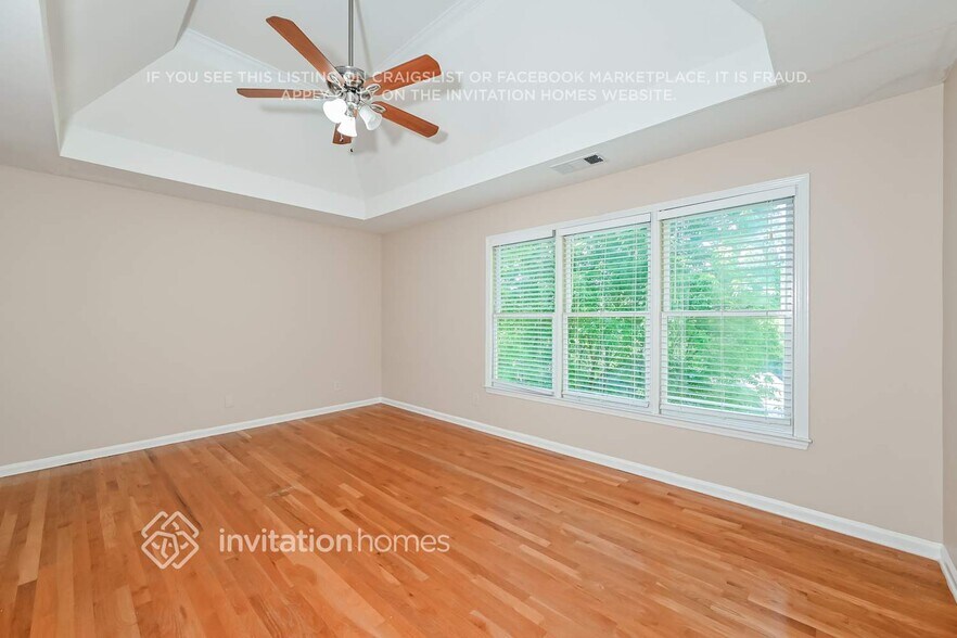 Building Photo - 275 Merritt Dr