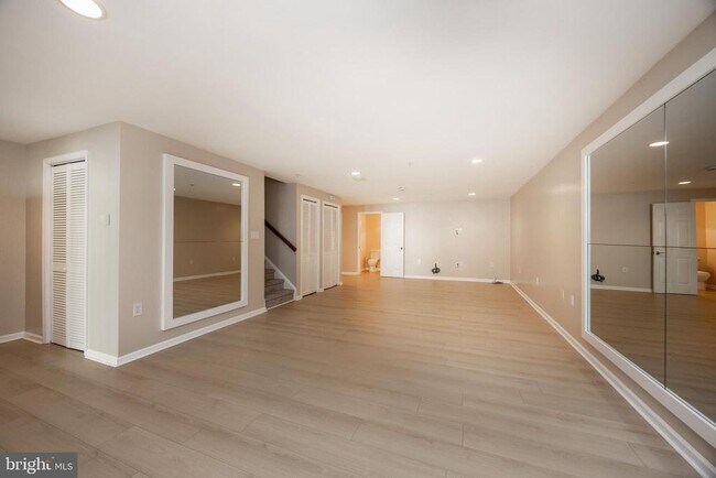 Building Photo - 730 Whitetail Cir