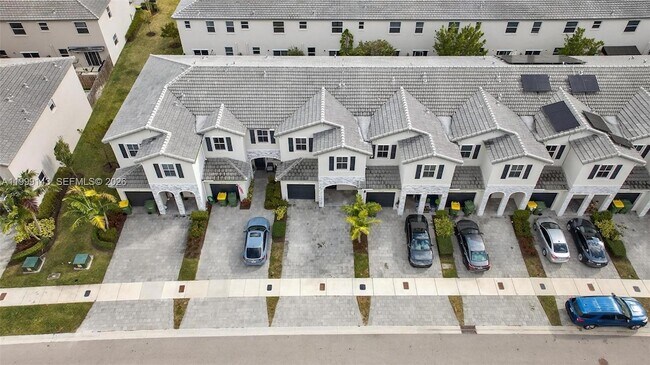 Building Photo - 2662 SE 10th St