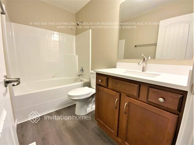 Building Photo - 1524 Bedstone Dr SE