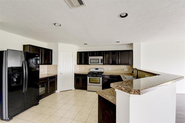 Building Photo - 834 Sweet Flower Dr