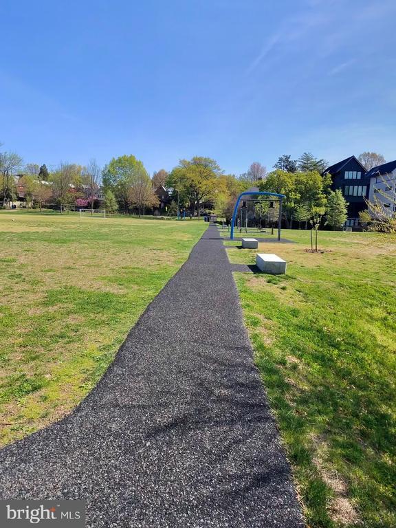 Building Photo - 4491 MacArthur Blvd NW