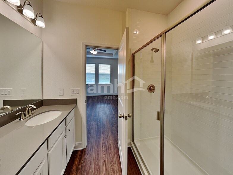 Building Photo - 2869 Ponds Trl