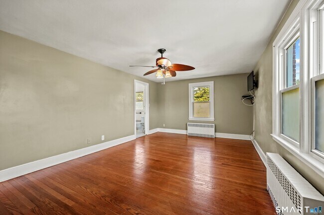 Building Photo - 92 Hazelmere Rd