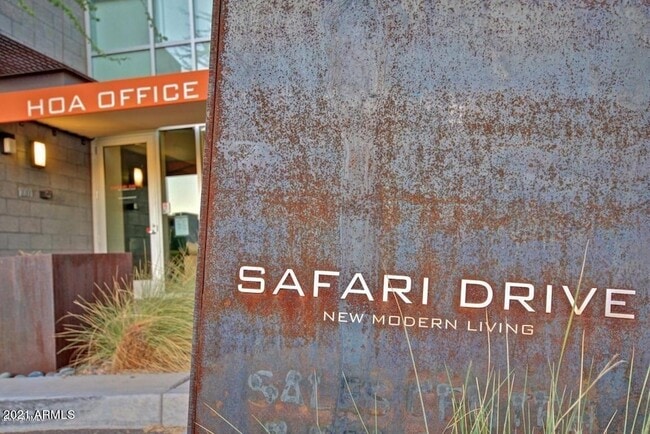 Building Photo - 4747 N Scottsdale Rd
