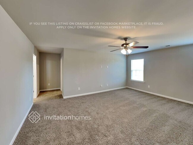 Building Photo - 16711 Cozy Cove Rd