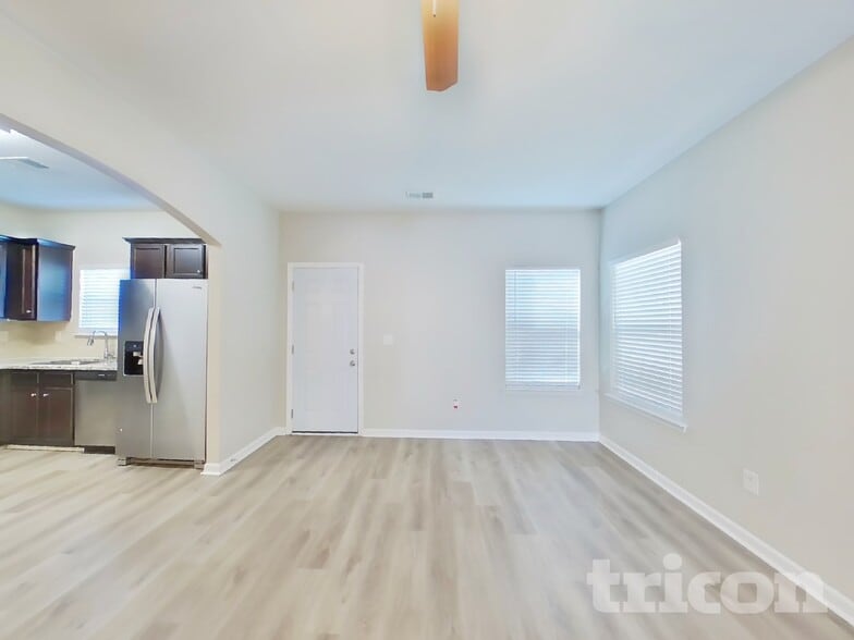 Building Photo - 5541 Union Pointe Pl