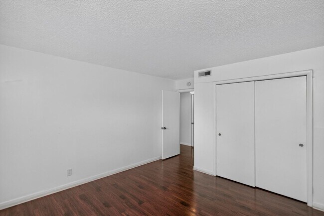 Building Photo - 2929 Selena Dr