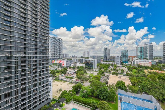 Building Photo - 501 NE 31st St