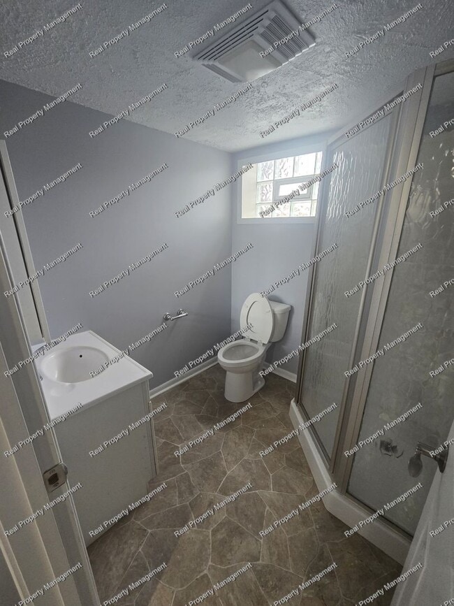 Building Photo - Completely Renovated Three Bedroom Ranch