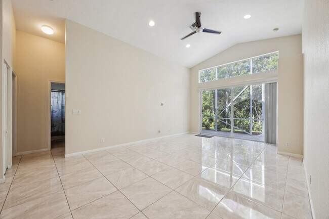 Building Photo - 5780 Saddle Trail Ln