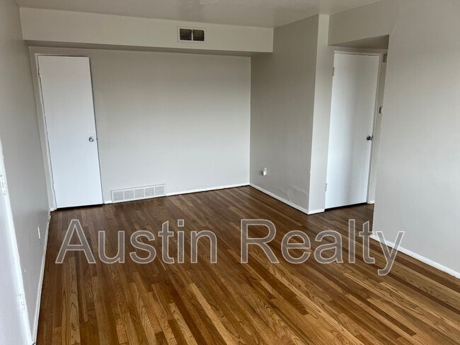 Building Photo - 9011 Olive Blvd