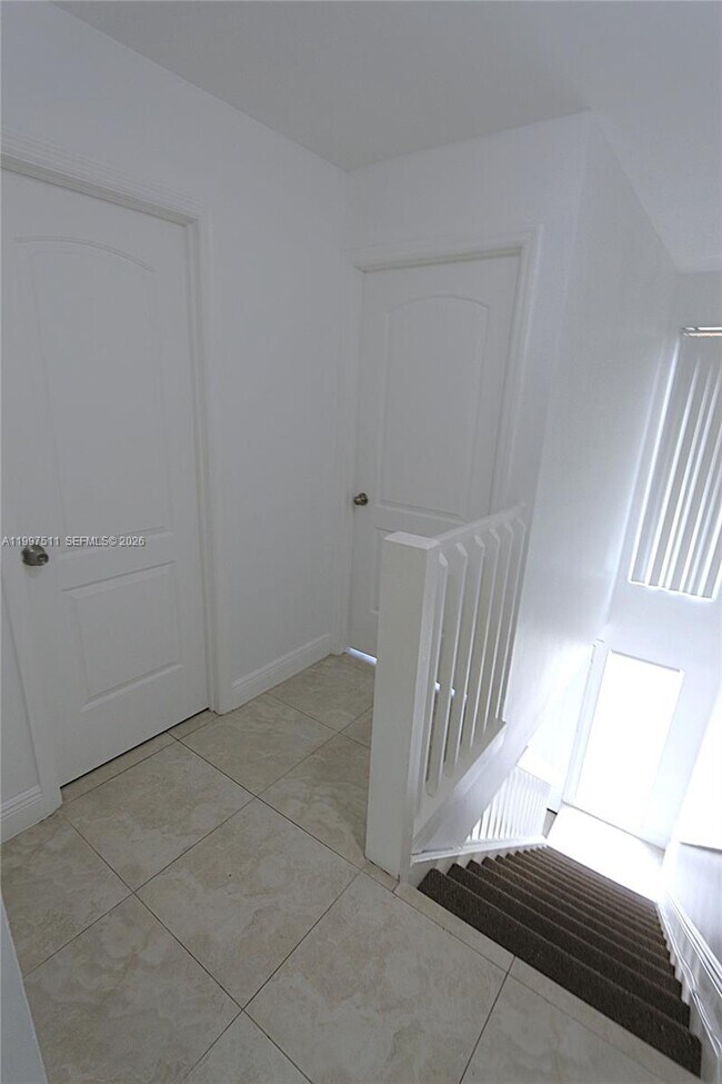 Building Photo - 5200 NW 31st Ave