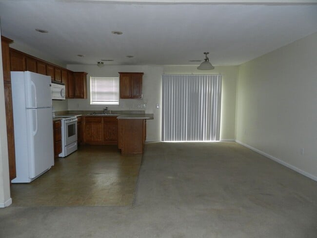 Building Photo - 222 Settlers Pass