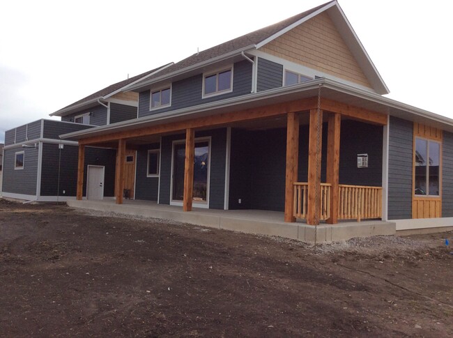 Building Photo - 3308 Sora Way
