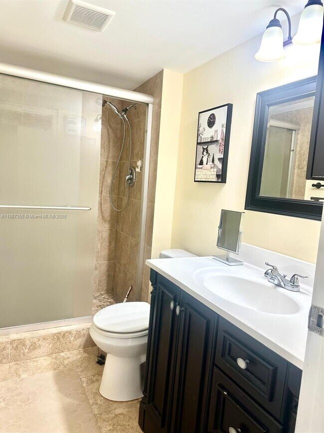 Building Photo - 20335 W Country Club Dr