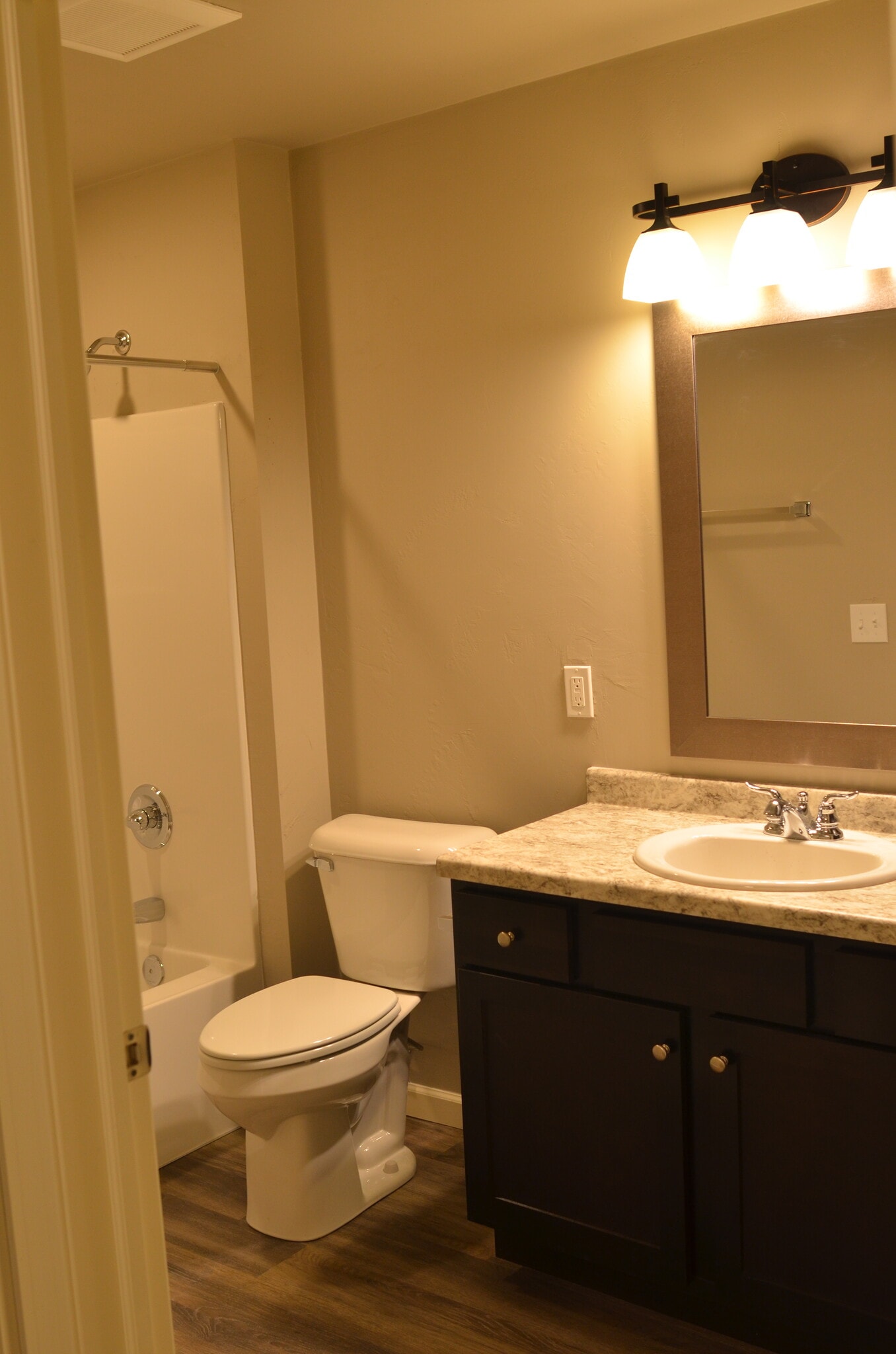 Building Photo - 301 Valley Rd