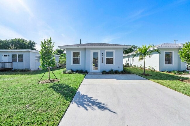 Building Photo - 1573 W 16th St