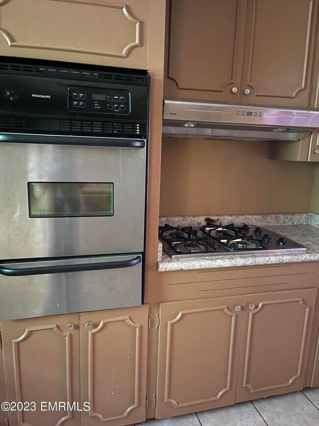 Building Photo - 10570 Woods Rd