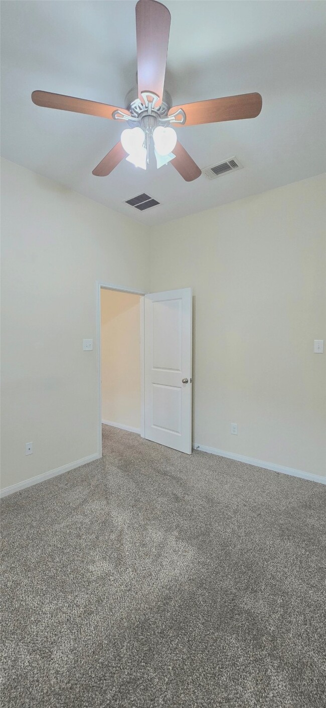 Building Photo - 12846 Northpointe Bend Dr