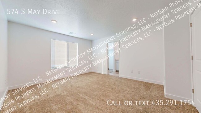 Building Photo - Brand New Townhome Available now