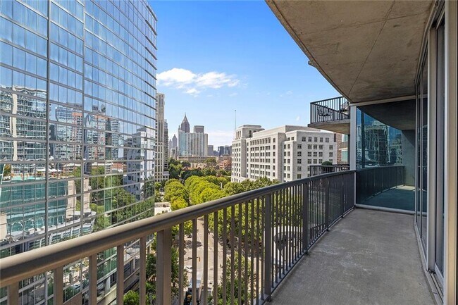 Building Photo - 1080 Peachtree St NE