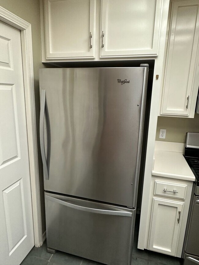 Building Photo - 3707 W Hemlock Ct