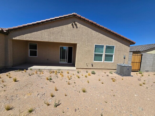 Building Photo - 737 Dylan Ct