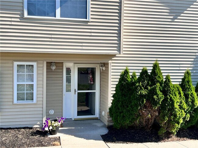 Primary Photo - 1066 Maggie Rd
