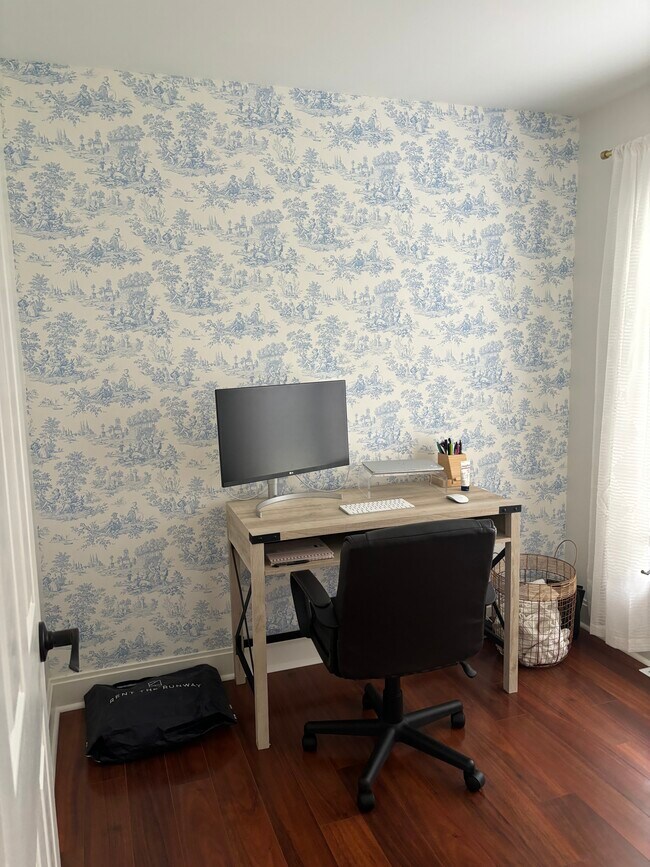 Building Photo - 6035 Whitegate Crossing