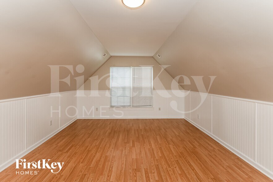 Building Photo - 236 Patrick Ave SW