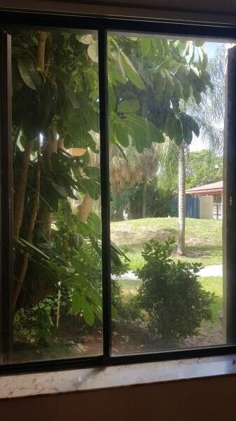 Building Photo - 733 SE 1st Way