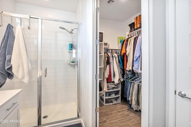 Building Photo - 4100 S Pinelake Way