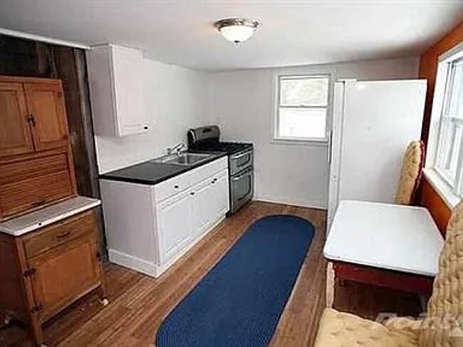 Building Photo - Cozy 3-Bedroom Home with Private Yard in Livingston Manor for November 1st!