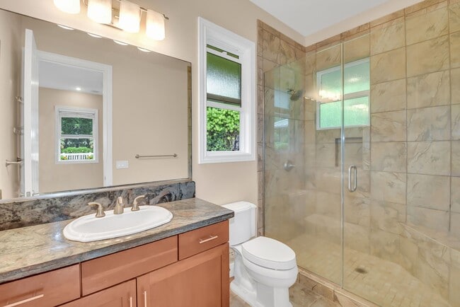 Building Photo - Ohai Estates 4 Bed 4.5 Bathroom Home Avail...