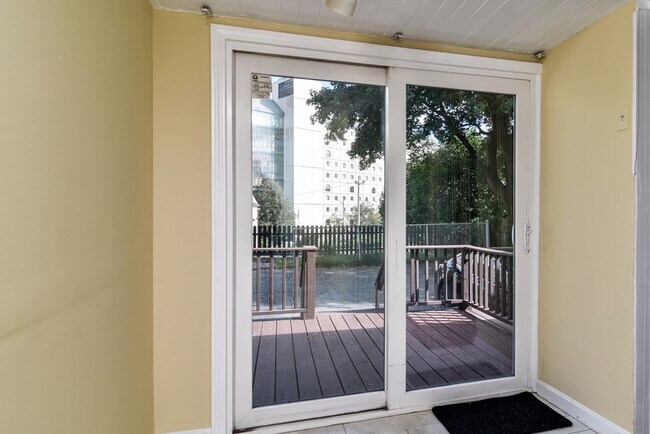 Building Photo - 57 Coburn Ave