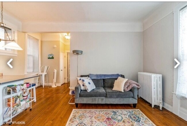 Building Photo - 313 S Maple Ave