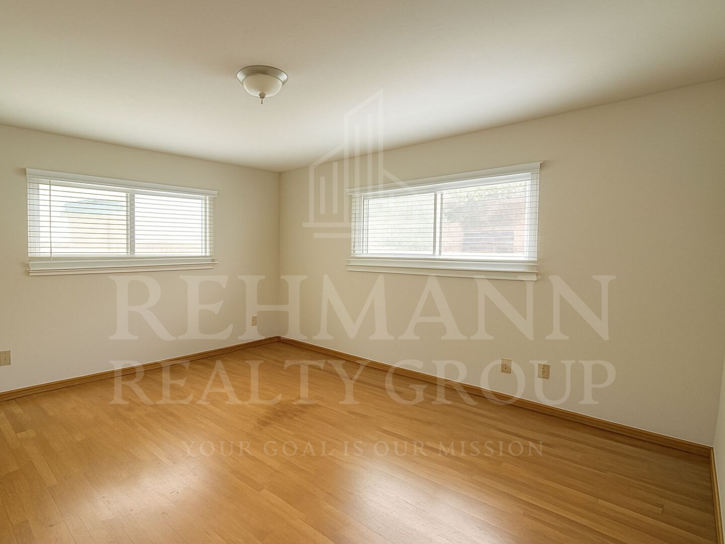 Building Photo - 4235 Kendall St