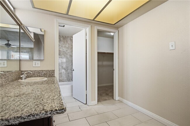 Building Photo - 5221 Percheron St