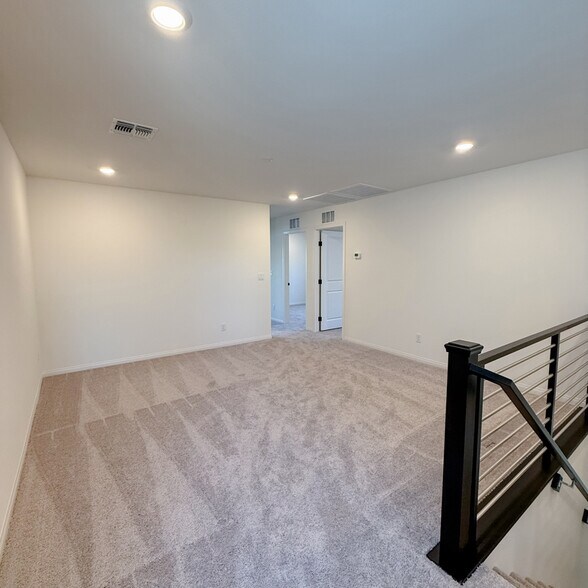 Building Photo - 7061 Cottage Vis Ave