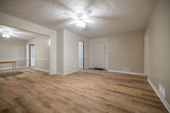 Building Photo - 1151 Brookwood Dr
