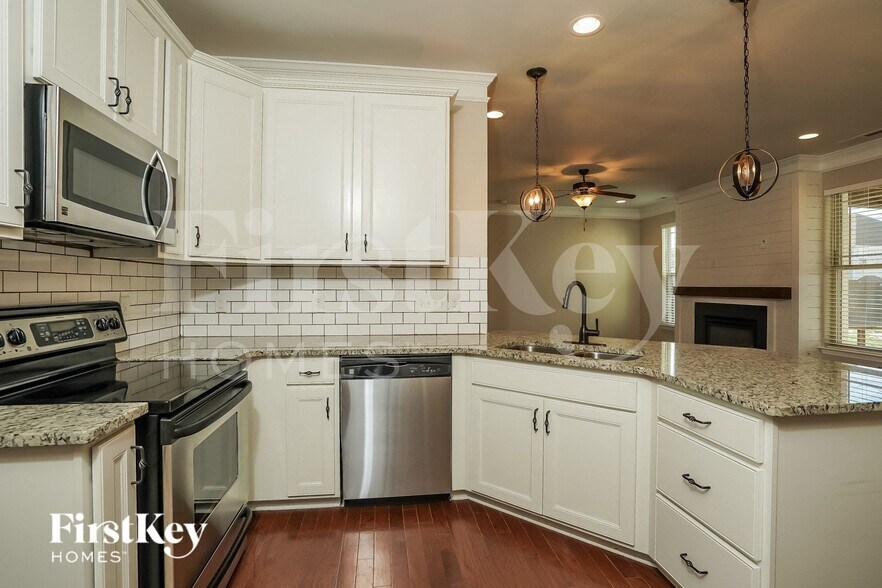 Building Photo - 2456 Bearded Iris Ln