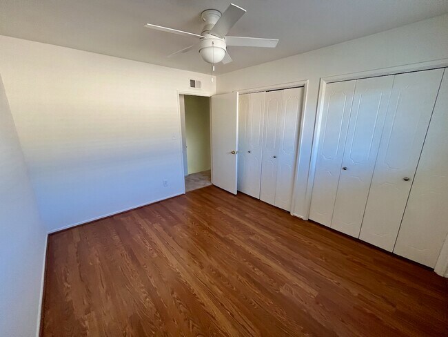 Bedroom1 closet closed - 5215 Sepulveda Blvd