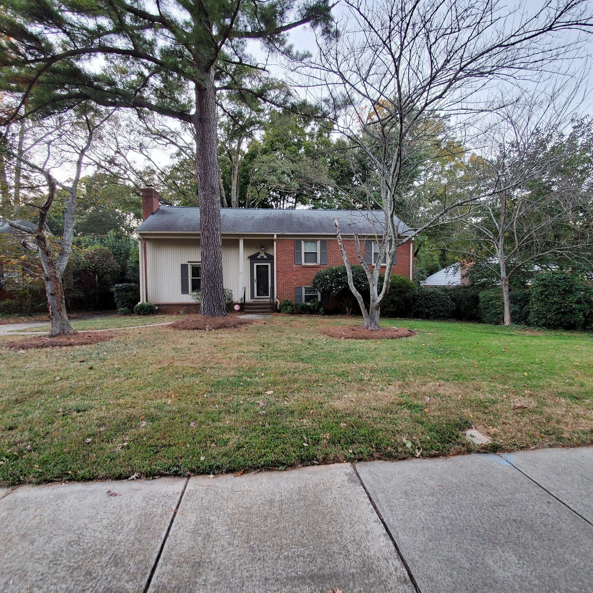 Building Photo - 628 Reynolds Dr